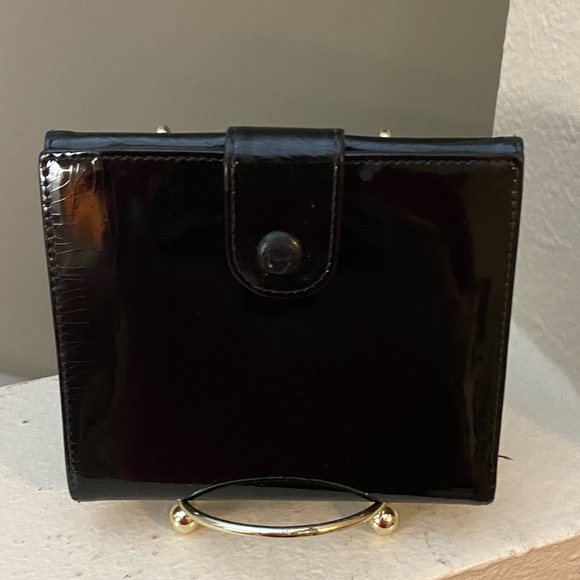 Chanel Women’s Black Patent Leather Bi-Fold Wallet. - Picture 2 of 6